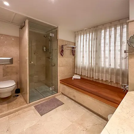 Apartmán Golf Gardens Elegant 2 Bedroom With Tropical Garden Views Walk To